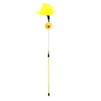 Іграшка для котів Hippie Pet Вудка з пір'ям жовта 48 см (HIPCW17062G)