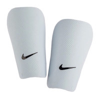 Футбольні щитки Nike NK J GUARD-CE SP2162-100 білий, чорний Діт M (883418812201)